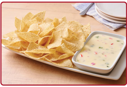 white-queso-dip-and-chips (2)